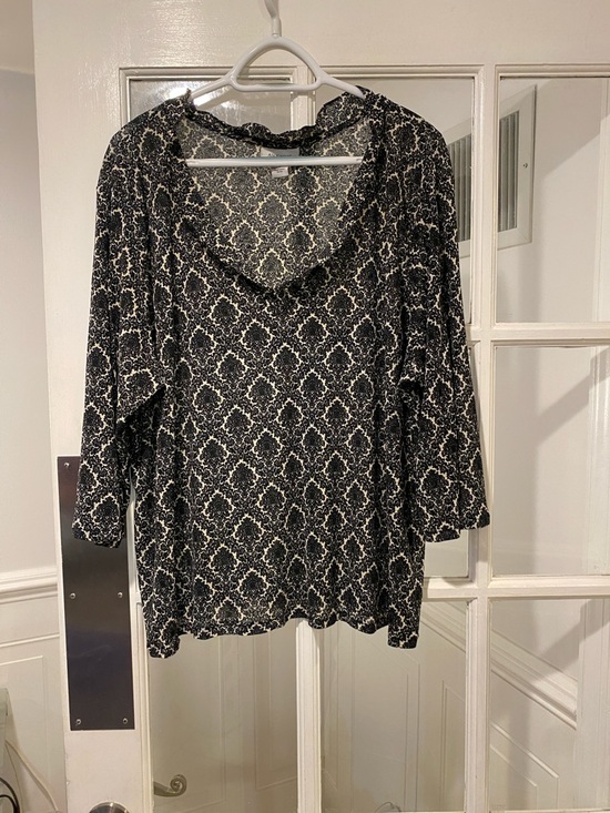 Avenue Tops - Avenue siz 30/32 Top good condition